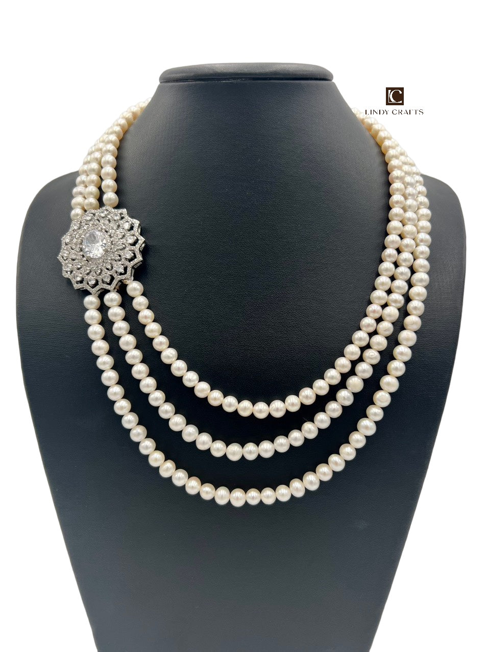 Fashionable 3-Layer Pearl Necklace
