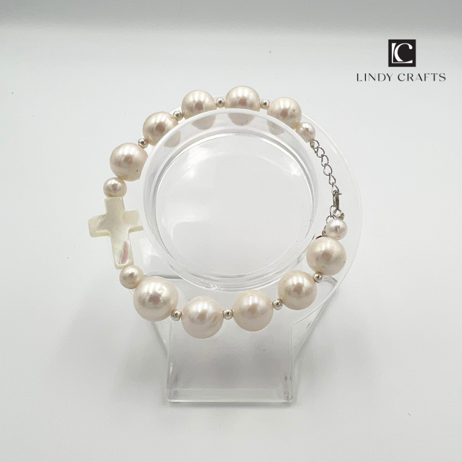 Cross-shaped White Freshwater Pearl Bracelet